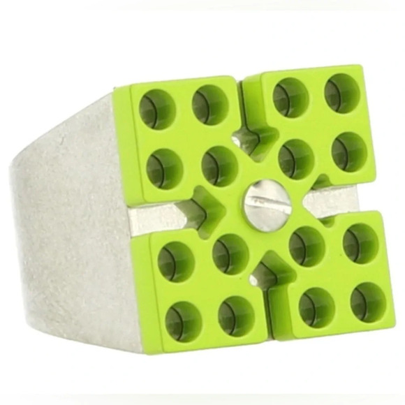 OFF-WHITE Arrow Play Ring In Silver Green - Picture 1 of 11
